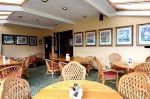 Connemara Gateway Hotel Oughterard Ngoại thất bức ảnh